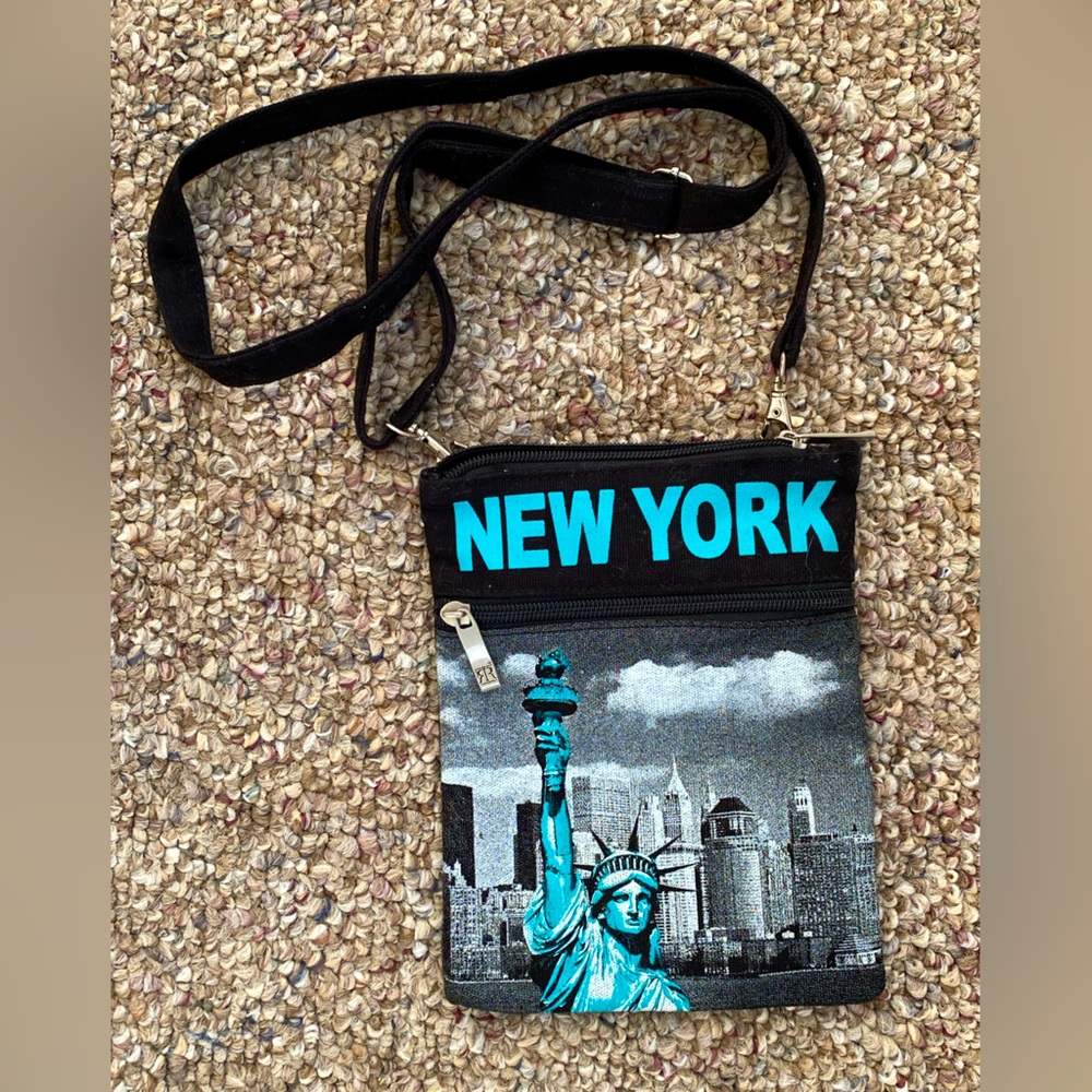 Robin Ruth Statue Of Liberty NYC Small Crossbody Bag Purse